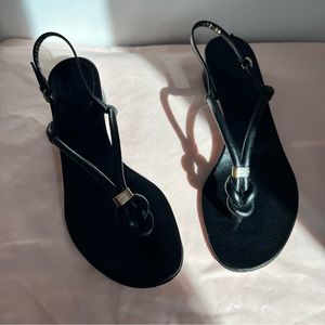 Black Gucci Leather Knot Thong Sandals